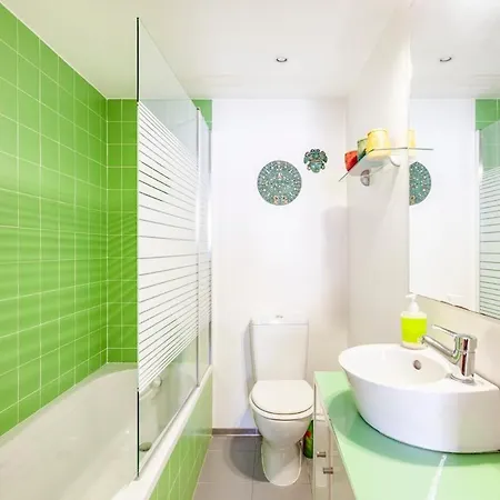 Lovely 1-bedroom Flat In Do Conde *
