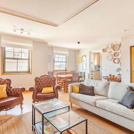 Apartament Lovely 1-bedroom Flat In Do Conde